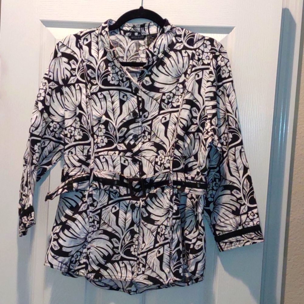 Autograph NY L Black&Cream 💯 Linen Blouse